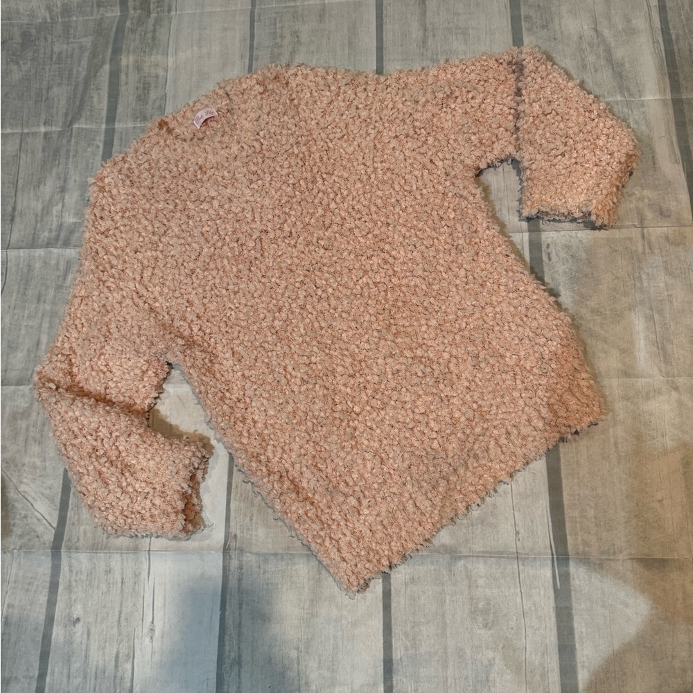 Pink Lily Size L pink in color NWOT.